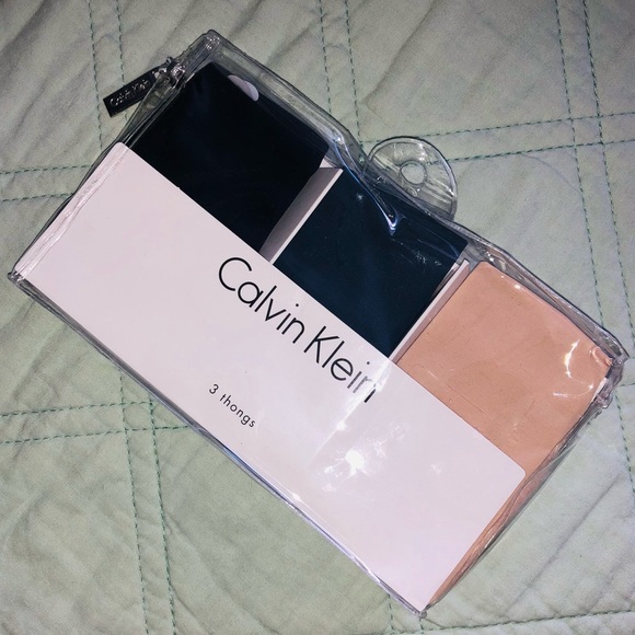 3 pack Calvin Klein no show thongs - Picture 2 of 4